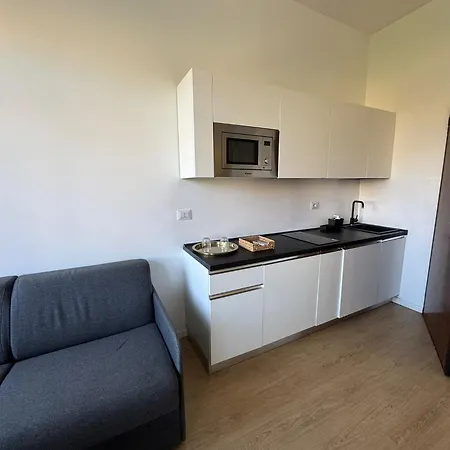 Stardust Padre Giuliani Milano