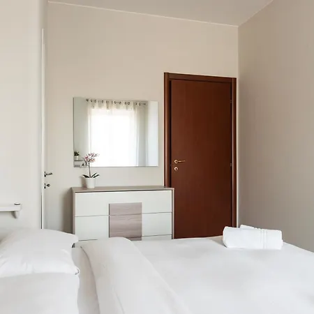 Youhosty - Populonia 10 *