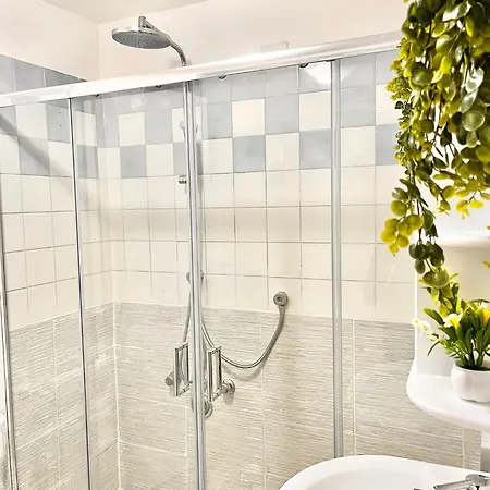 Golden Star Apartment