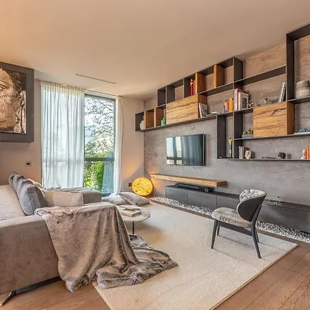 Exclusive In The Heart Of Apartment