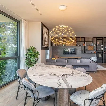 Apartment Exclusive In The Heart Of Milan