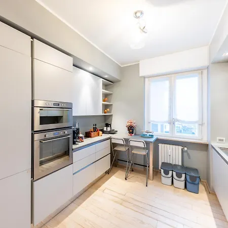 Rego Panoramic View Floor Apartment