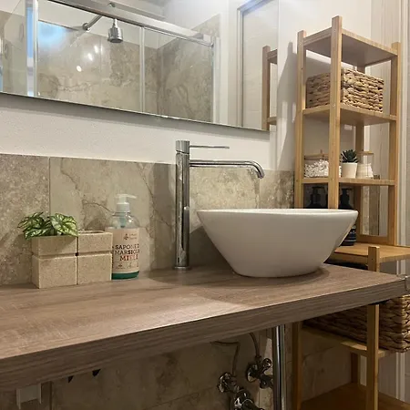 Apartament La Regina Delle Locazioni Appena Fuori Dalla Metro Porta Romana
