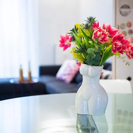 Rego Panoramic View Floor Mailand