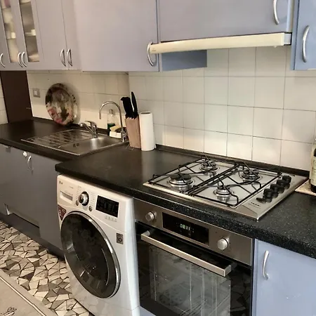 De Amicis * ميلان