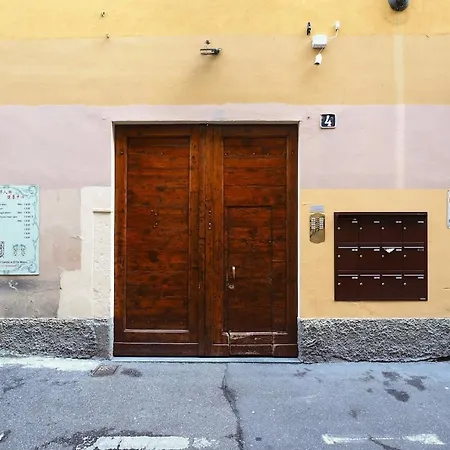 54 - Boutique Near Metro