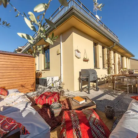 Casa Madera With Lovely Terrace Apartment