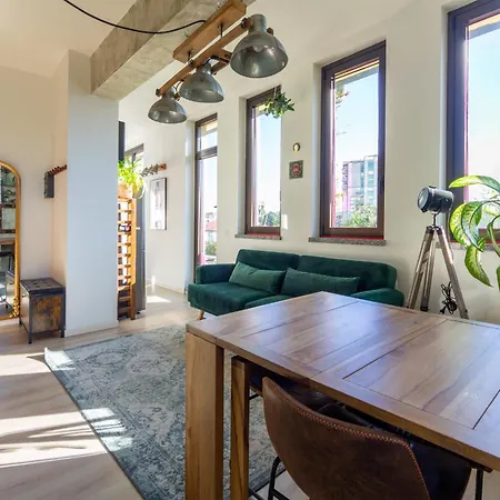 Casa Madera With Lovely Terrace Milan