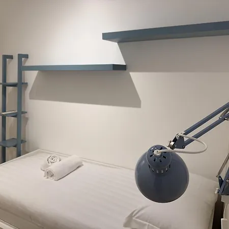Apartman Enigmatic House With Private Garden Milánó