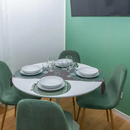 Apartment Solari Apartment, In Design Area, Near Tortona District, Milan