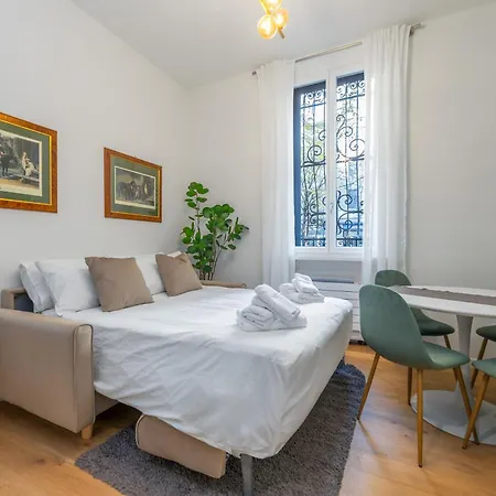 Solari Apartment, In Design Area, Near Tortona District, Milan