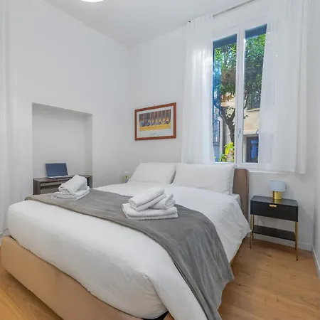 Solari Apartment, In Design Area, Near Tortona District, Apartment *