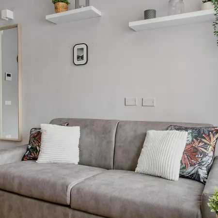 Ideal Rent - Bruschetti 6 Milan