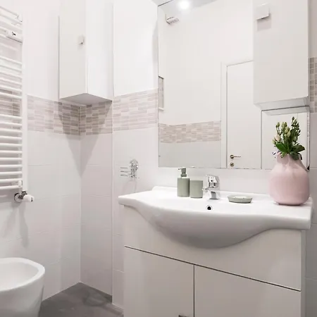 Apartment Cozy In Piazza 5 Giornate By Easylife