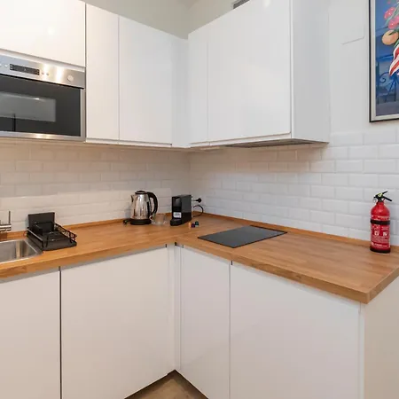 I Host - Pomponazzi Iris Appartement