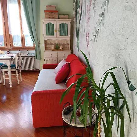 Alice's Apartment *