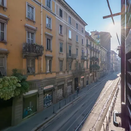 Italstay - Bramante Newly Refurbished Flat Milão