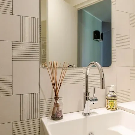 Casa Di Design Nel Centro Storico *