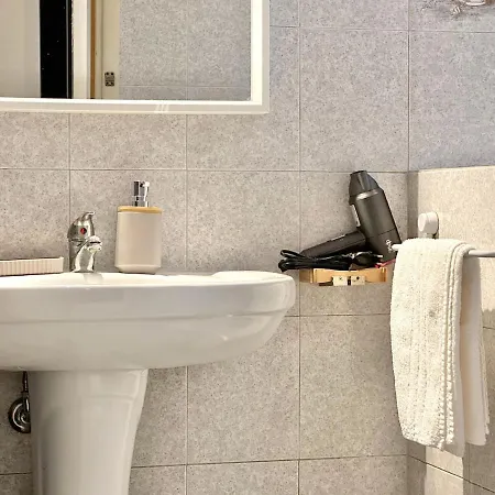 Daire Golden Luxe - Graffiti House *