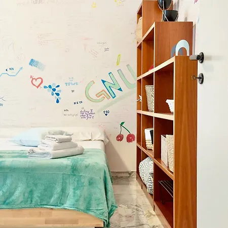 Golden Luxe - Graffiti House * Milano