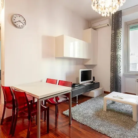 Apartment Andrea In The Navigli Area *