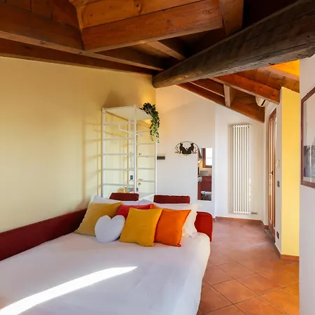 Mansarde Belvedere Duomo Apartment *