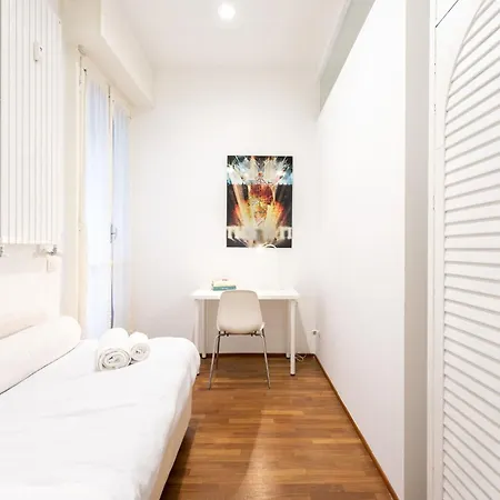 Disciplini Two Bedrooms דירה