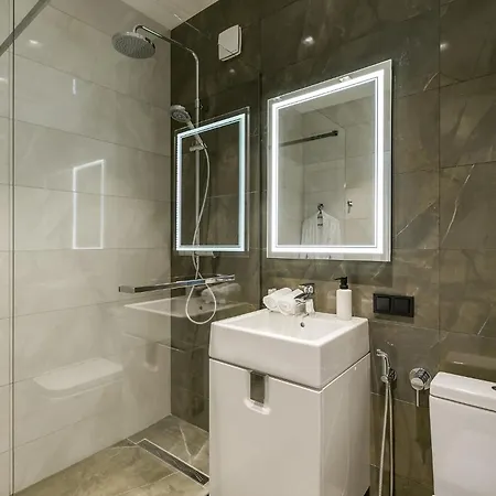 Luxurious In Hotel *