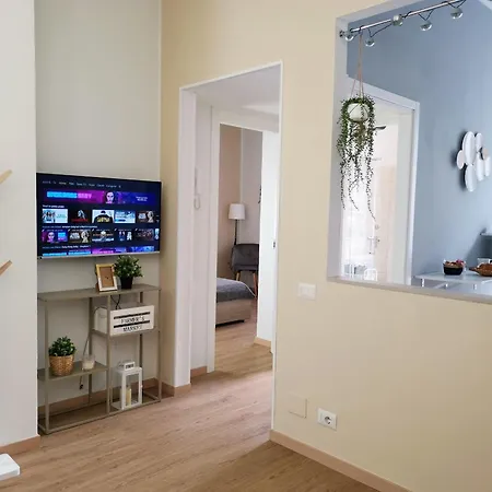 Apartment Casamilano 50 Meters From The Metro Milan