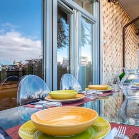 Apartment 10 Minuti Dal Duomo - Elegante Domus *