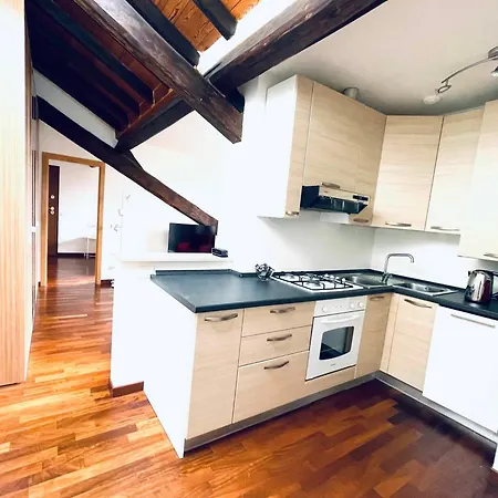 Apartamento Lovely 2 Penthouse At Arco Della Pace *