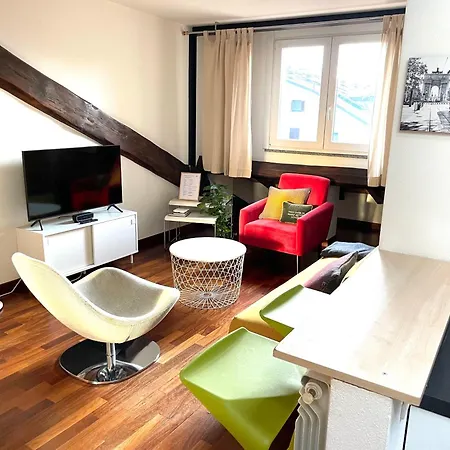 Apartamento Lovely 2 Penthouse At Arco Della Pace *