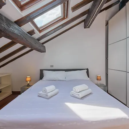 Attico Luminoso E Panoramico In Moscova Garibaldi Apartmán *