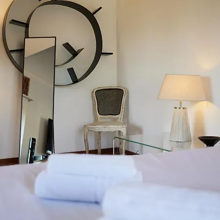 Attico Luminoso E Panoramico In Moscova Garibaldi * Milán