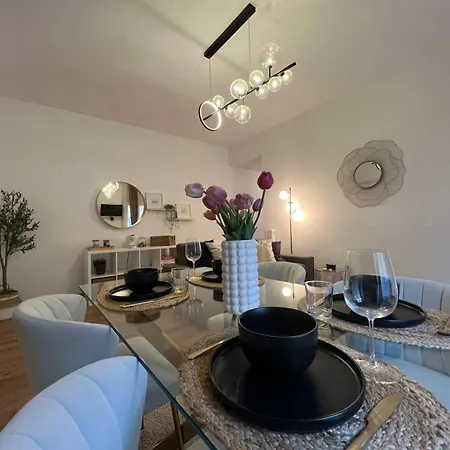 La Regina Delle Locazioni In Bocconi Mediolan