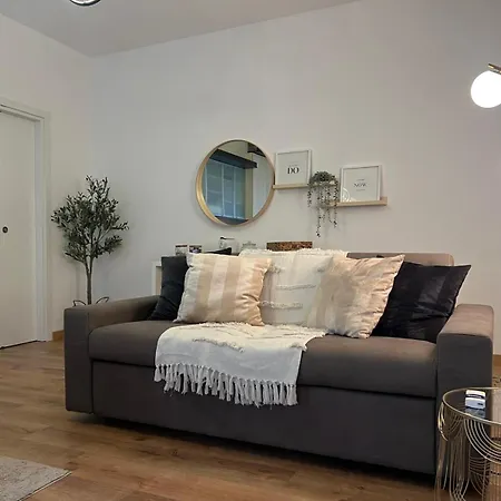 Apartament La Regina Delle Locazioni In Bocconi *