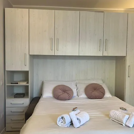 Apartment La Regina Delle Locazioni In Rogoredo Milan