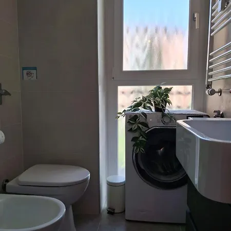 Oasi Di Relax Con Balcone 5 Min Dalla Metro Apartmán *