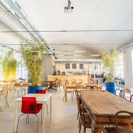 Bovisa Urban Garden Hostel Milan