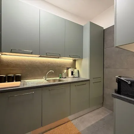 Lejlighed Wide & Bright 2 Bedroom Flat 50m From M4 Station