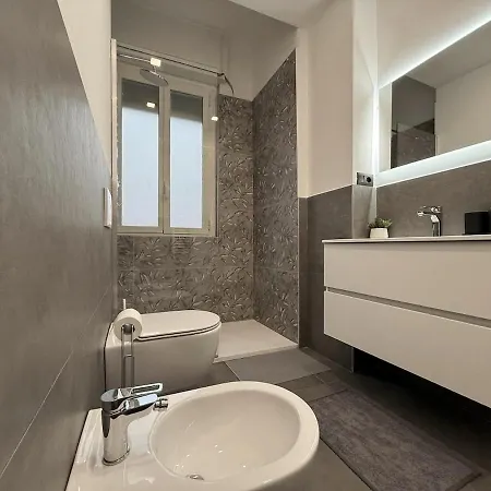 Lejlighed Wide & Bright 2 Bedroom Flat 50m From M4 Station