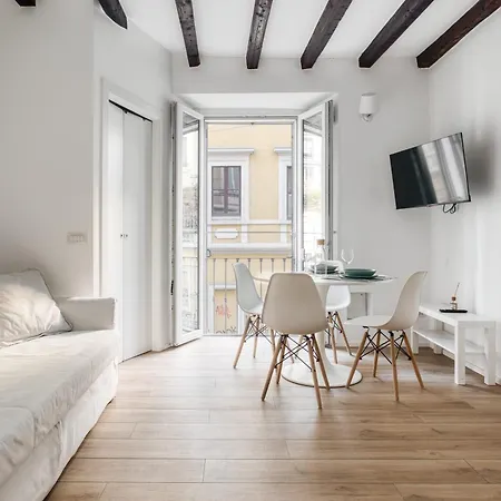 Just Urban Stays - Accogliente Bilocale In Centro Metro M2 E M4 Lejlighed *