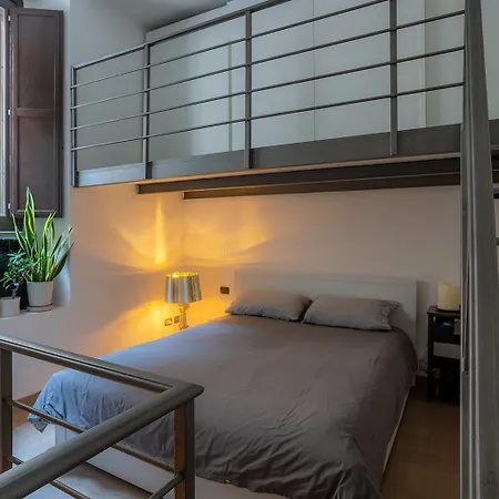 Life Is Beautiful Design Loft Navigli Romolo, Smarttv, Wifi, Ac And Street Parking