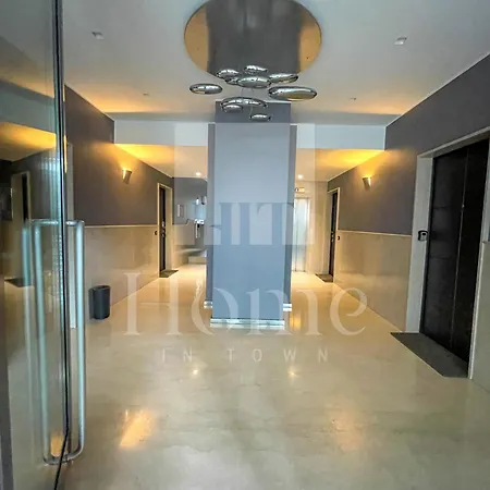 In Town - Porta Nuova District Apartment Milan