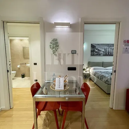 In Town - Porta Nuova District Apartment *