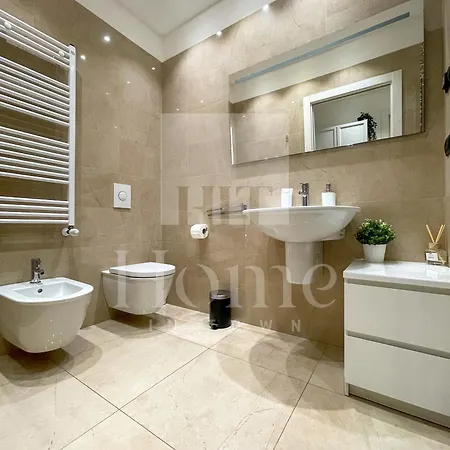 In Town - Porta Nuova District Apartment Milan