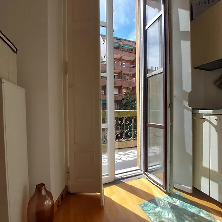 Luminoso Monolocale Nel Cuore Di