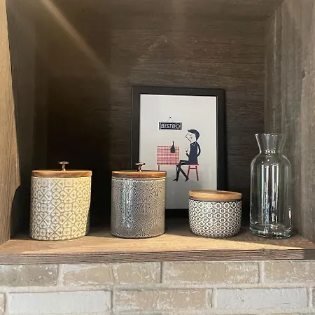 Olive Garden Stylish With Cozy Terrace Apartmán