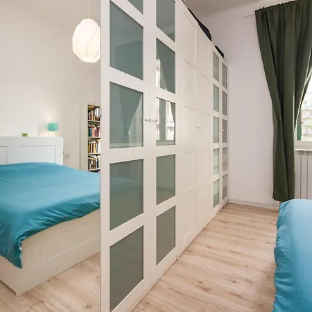Daire Cozy Flat In Near Metro Milano