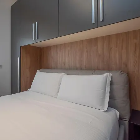 I Host - Trivulziana 3 Appartement *